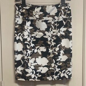 J. Jill Wearever Collection Smooth-Fit Pencil Skirt Floral Stripe Stretch Sz M